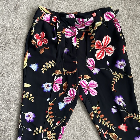 Floral Print Ankle Pant | Express - Picture 3 of 4